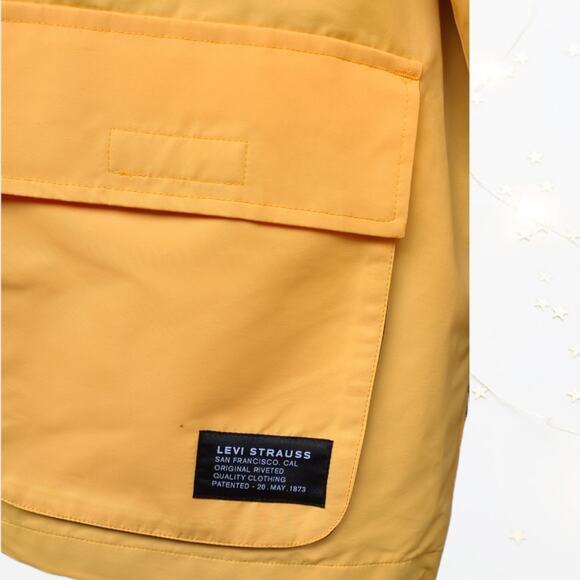 Levi's Men's Yellow Tactical Windbreaker Jacket, size Medium ~ NEW - Picture 4 of 7